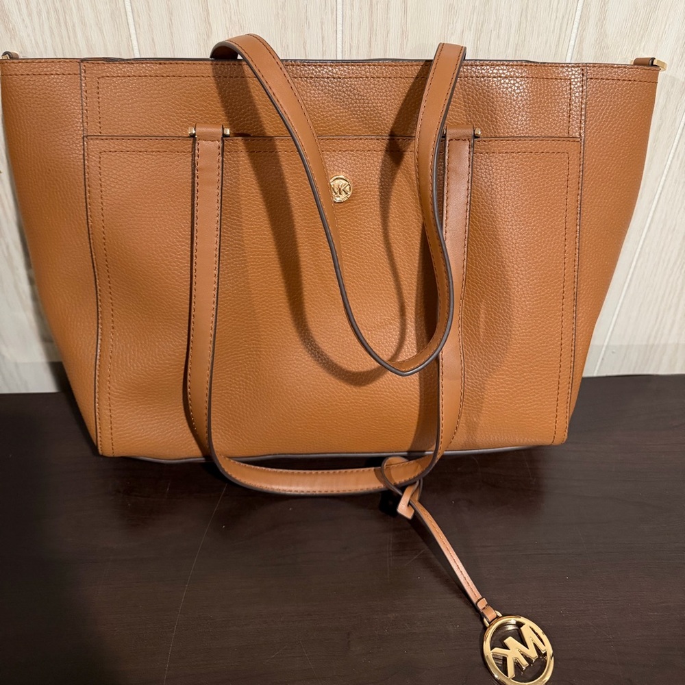Micheal Kors Pocketbook